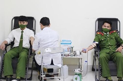 Công an Sơn La kịp thời hiến máu cứu bệnh nhân nguy kịch