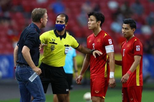 HLV Thái Lan: CĐV Việt Nam phải chấp nhận thất bại, đừng đổ lỗi cho trọng tài