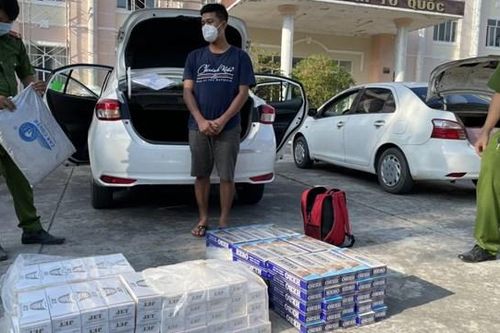 Cần Thơ: Bắt 3 xe vận chuyển thuốc lá nhập lậu