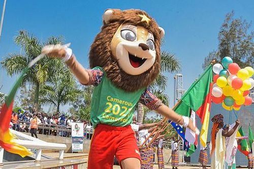 CAN 2022: Linh vật phải mặc áo chống đạn khi đi quảng bá giải đấu