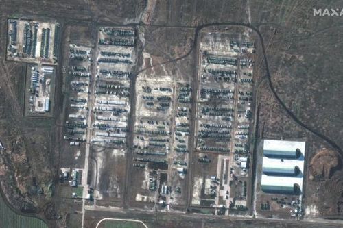 Hình ảnh vệ tinh Mỹ 'tố' Nga đang tăng cường lực lượng gần Ukraine