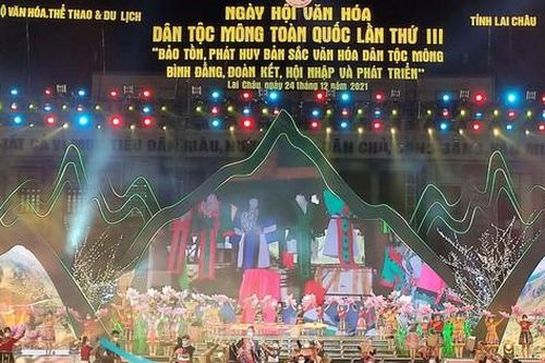 Sôi nổi Ngày hội Văn hóa Dân tộc Mông lần thứ III