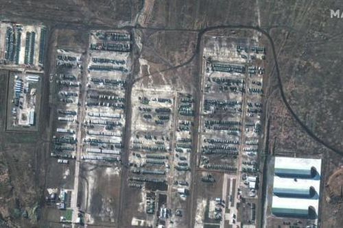 Ảnh vệ tinh Mỹ tố Nga tiếp tục điều quân đến biên giới Ukraine