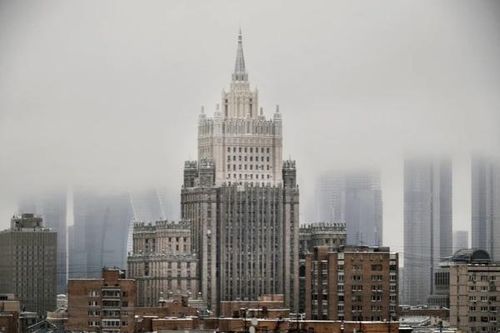 Lãnh sự quán Nga tại Ukraina bị ném bom xăng
