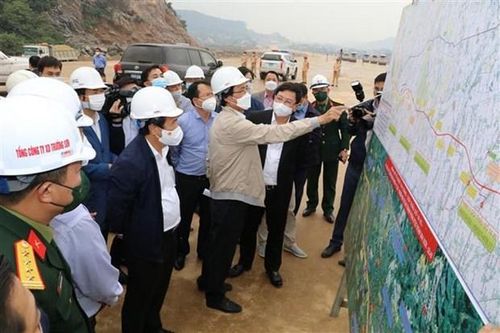 Bộ GTVT khơi thông 'dòng chảy' hàng hóa, tăng tốc dự án, giải ngân