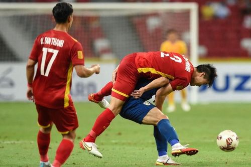 Trưởng đoàn Nualphan Lamsam: Cầu thủ Thái Lan tỉnh táo dù nhiều lần bị đối phương khiêu khích