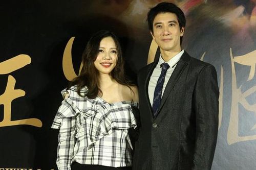 Nỗi bất an của phụ nữ nội trợ Trung Quốc qua ồn ào ly hôn giữa Vương Lực Hoành và vợ cũ