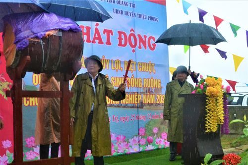 Phát động ra quân làm thủy lợi, diệt chuột, ốc bươu vàng và vệ sinh đồng ruộng
