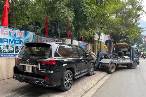 Hà Nội phát hiện thêm xe Lexus đeo biển số giả