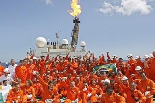 Petrobras phát triển các dự án dầu mỏ quan trọng khi giá năng lượng tiếp tục tăng