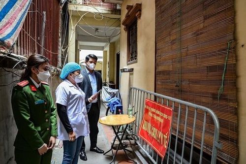 Việc cần tránh khi xử lý rác thải trong gia đình có người mắc Covid-19