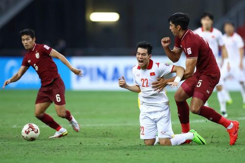 Hòa Thái Lan, Việt Nam trở thành cựu vương AFF Cup