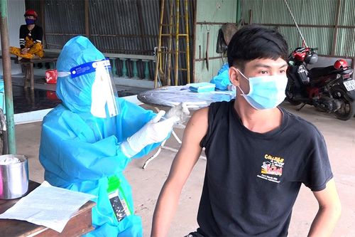 Ngày 26-12: An Giang phát hiện 214 ca mắc COVID-19, điều trị khỏi bệnh 318 ca