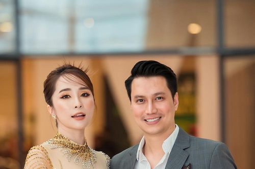 Quỳnh Nga-Việt Anh công khai tình tứ bên nhau sau thời gian im lặng trước tin đồn tình cảm
