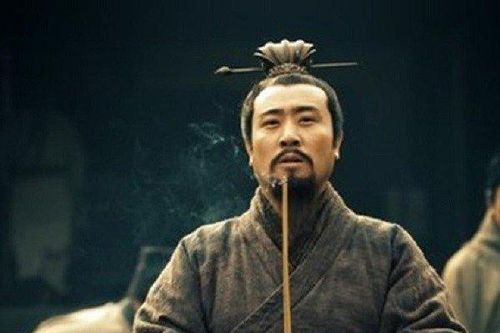 Tam quốc diễn nghĩa: Giai thoại thú vị về nghề nghiệp đầu tiên của Lưu Bị