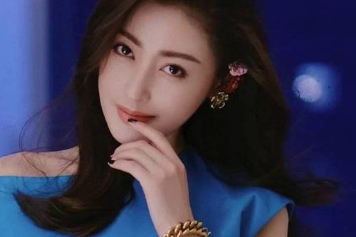 Định tặng em chồng 1 cây vàng quà cưới, song nghe được cuộc nói chuyện của mẹ chồng và cô ấy thì tôi không muốn cho đồng nào nữa
