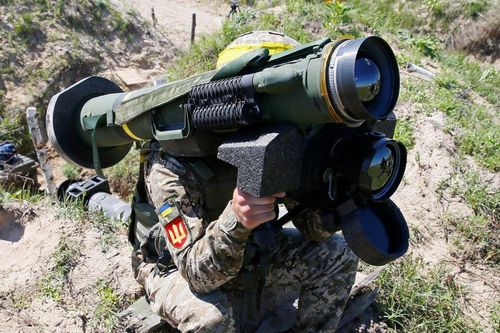 Tên lửa chống tăng Javelin có thể giúp Ukraine chặn đòn tấn công từ Nga?