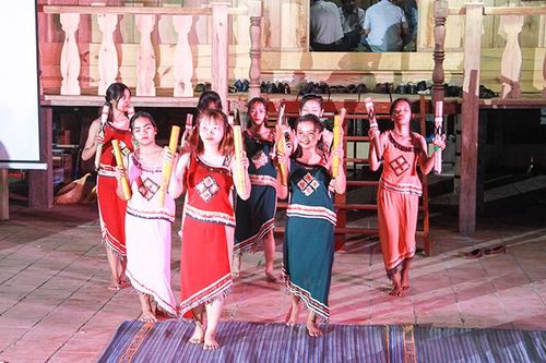 Phê duyệt đề án bảo tồn, phát huy giá trị dân ca, dân vũ các dân tộc thiểu số