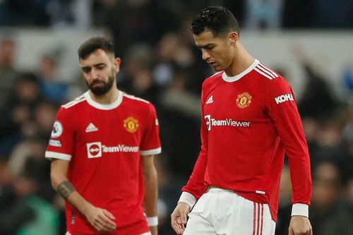 Neville: 'Cầu thủ MU chỉ chạy lăng xăng'