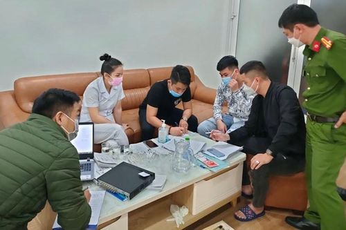 Vụ cơ sở spa, chăm sóc da 'vượt rào' phẫu thuật thẩm mỹ: Cơ sở không có giấy phép, nhân viên không đủ điều kiện phẫu thuật thẩm mỹ