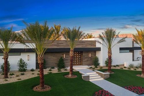 Choáng ngợp không gian bên trong biệt thự 12 triệu USD của chị gái Kim Kardashian