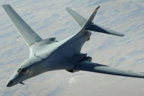 Nga-NATO: 'Nóng mặt' vì loạt khiêu khích, Nga phát cảnh báo; Đức hoan nghênh một điều