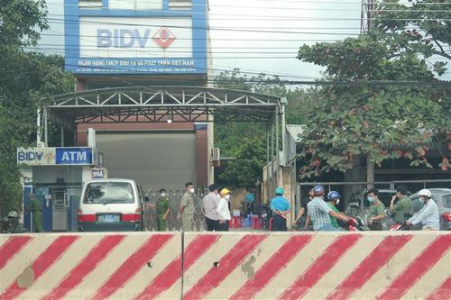 Bình Dương: Truy bắt nhanh nghi phạm cướp ngân hàng tại Lai Uyên