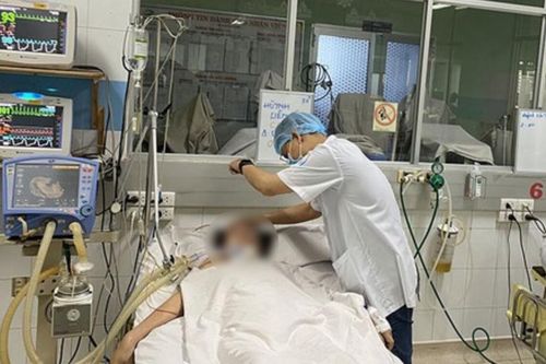 Vụ 2 cháu bé tử vong nghi ngộ độc sau bữa cơm trưa nhà ông ngoại: Một người mẹ cũng không qua khỏi