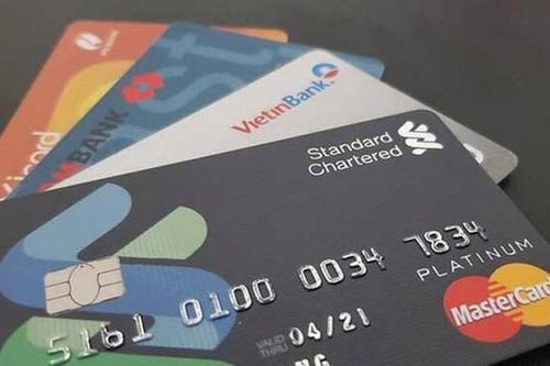Vì sao người dùng nên chuyển thẻ ATM từ sang thẻ chip?