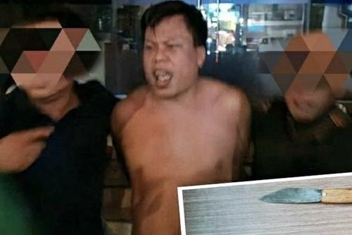 Tước hung khí trên tay đối tượng nghiện tấn công Cảnh sát