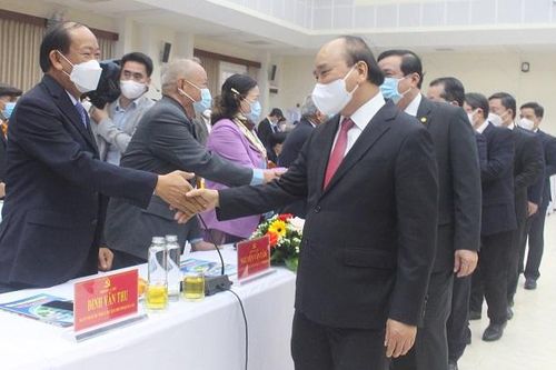 Chủ tịch nước Nguyễn Xuân Phúc gặp mặt lãnh đạo tỉnh Quảng Nam qua các thời kỳ