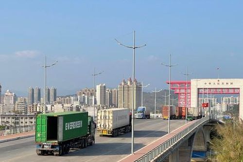 Quảng Ninh kêu gọi dừng đưa hàng nông, lâm, thủy hải sản lên cửa khẩu