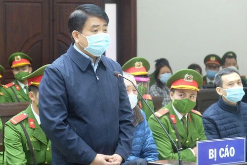 Cựu Chủ tịch Hà Nội Nguyễn Đức Chung: 'Không thể nào vợ làm chồng chịu'