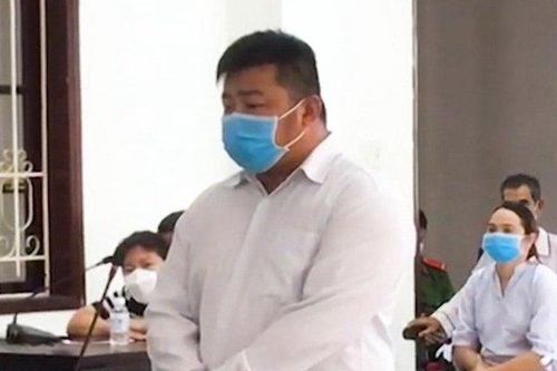 Nam thanh niên ngoại quốc lãnh án tù vì gây thương tích người đi đường