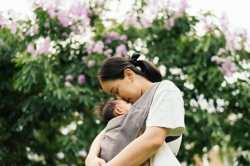 Khảo sát ở Anh: Cứ 10 người mẹ có 1 người không biết cha của con mình là ai