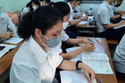 TP.HCM đề xuất cho học sinh khối lớp 7, 8 và 10, 11 đi học từ ngày 3/1