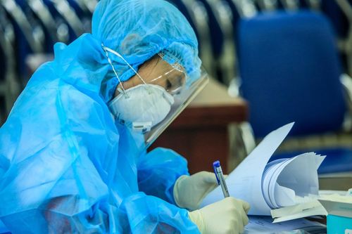 Ngày 29/12, Hà Nội có 1.882 người dương tính SARS-CoV-2