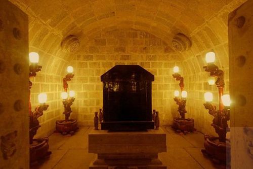 Thực hư những ngọn đèn không bao giờ tắt trong các cổ mộ