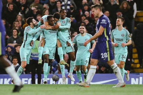 Welbeck ghi bàn phút bù giờ khiến Chelsea ôm hận