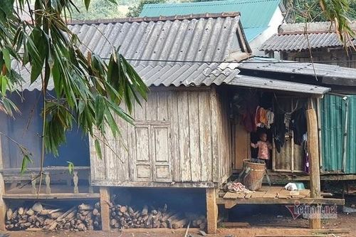 Khởi tố 3 bị can trong vụ người đàn ông chết gục gần nhà