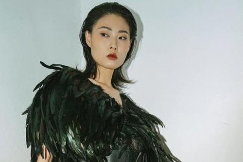 Nữ Quán quân kín tiếng bậc nhất Next Top, 'mất hút' sau khi lấy chồng