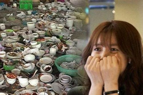 Con dâu ngao ngán khi nghĩ đến cảnh về quê chồng dịp Tết ngày nào cũng bị mẹ chồng bắt rửa hết núi bát đĩa