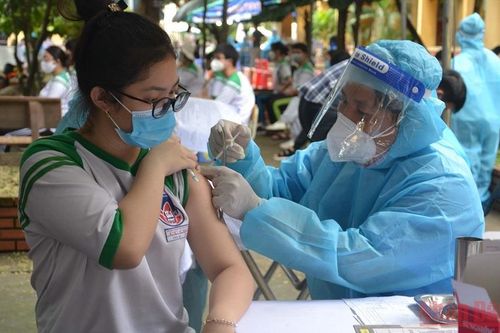 TP Hồ Chí Minh cho học sinh từ khối lớp 7 đến 12 học trực tiếp từ ngày 4/1/2022