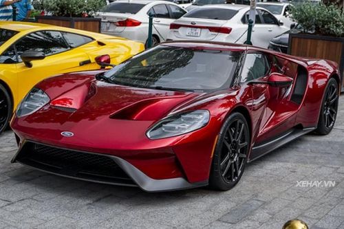 Ford GT Liquid Red hơn 30 tỷ 'bát phố' Sài Gòn