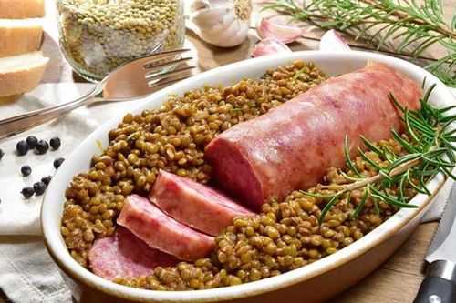 'Chảy nước miếng' với ẩm thực đón năm mới khắp thế giới