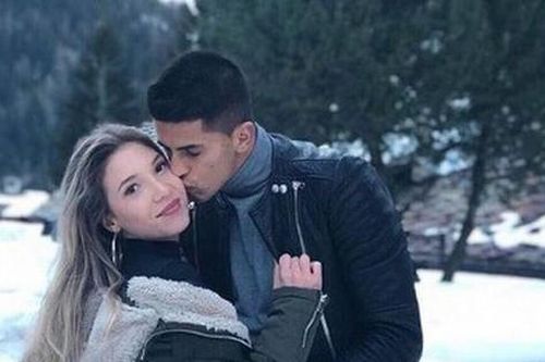 Hậu vệ ngôi sao của Man City bị trộm hành hung