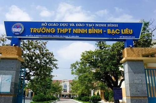 Hiệu trưởng một trường cấp 3 ở Ninh Bình bị khởi tố vì sai phạm thu tiền học thêm