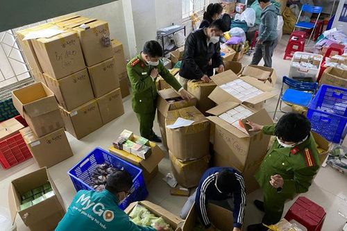 Thừa Thiên Huế: Phát hiện gần 6 nghìn hộp tăng giảm cân không giấy tờ tại kho hàng doanh nghiệp