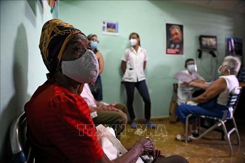 Số ca mắc mới COVID-19 tăng nhanh, Cuba siết chặt biện pháp phòng dịch
