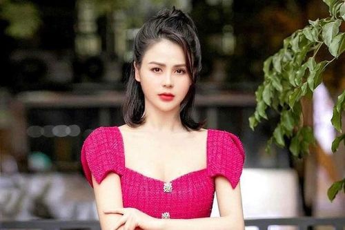 Nữ chính 'Mặt nạ gương' Lương Thu Trang: Lên phim giản dị là thế, ngoài đời phong cách lại sành điệu sang chảnh vô cùng